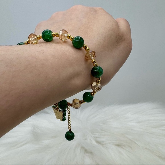 Green Butterfly Beaded Bracelet - Picture 4 of 6